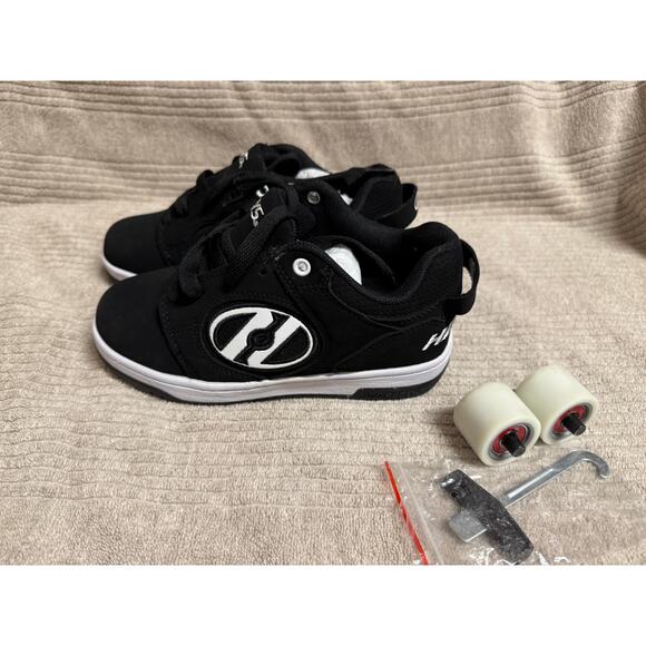 Heelys Unisex-Child Voyager Tennis Shoe, Black/White, 2 M US Big Kid NEW - Picture 5 of 8